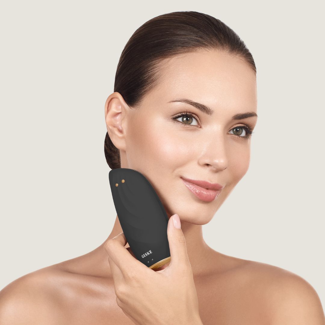 GESKE Sonic Thermo Facial Brush & Face lifter 8 in 1